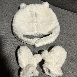 Carter's Baby Hat and Mitten Set